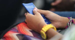 Desemprego atinge 6,8% no trimestre até fevereiro, mas Brasil registra recorde de renda e empregos formais