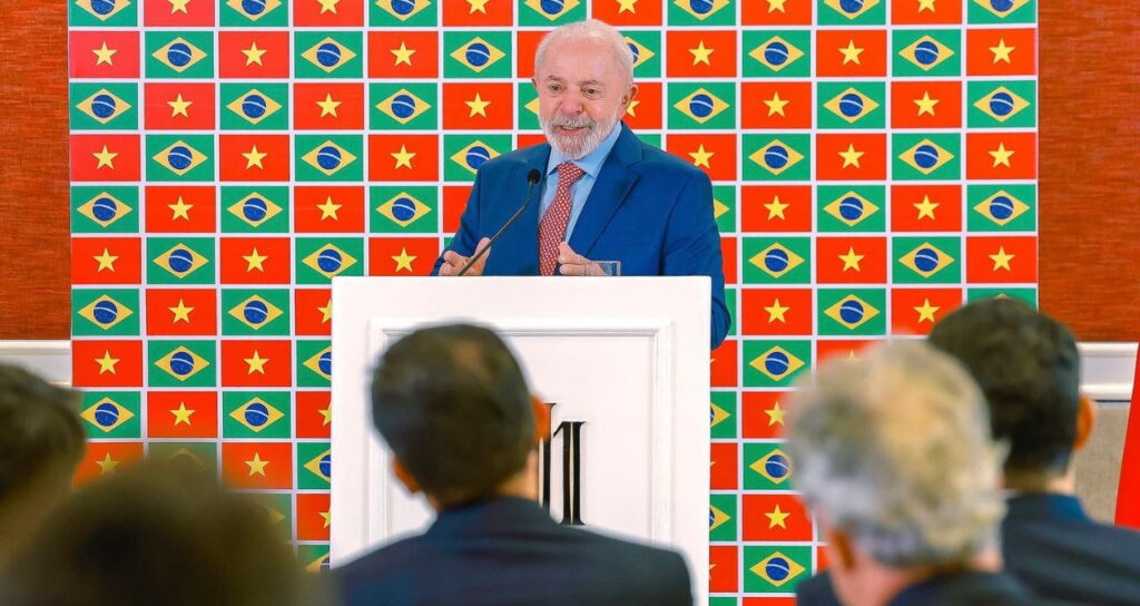 Lula afirma que não vê problema em contatar Trump para discutir tarifas comerciais