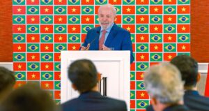 Lula afirma que não vê problema em contatar Trump para discutir tarifas comerciais