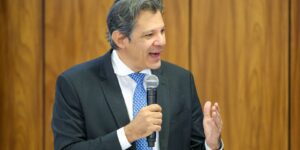 Haddad sai em defesa de arcabouço fiscal e se compromete com metas