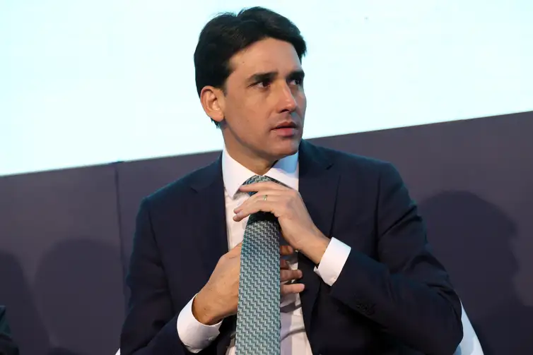 Brasília (DF), 05/11/2024 - O ministro de Portos e Aeroportos (MPor), Sílvio Costa Filho, participa de lançamento do Programa de Acolhimento ao Passageiro com Transtorno do Espectro Autista (TEA) nos aeroportos brasileiros. Foto: Antônio Cruz/Agência Brasil