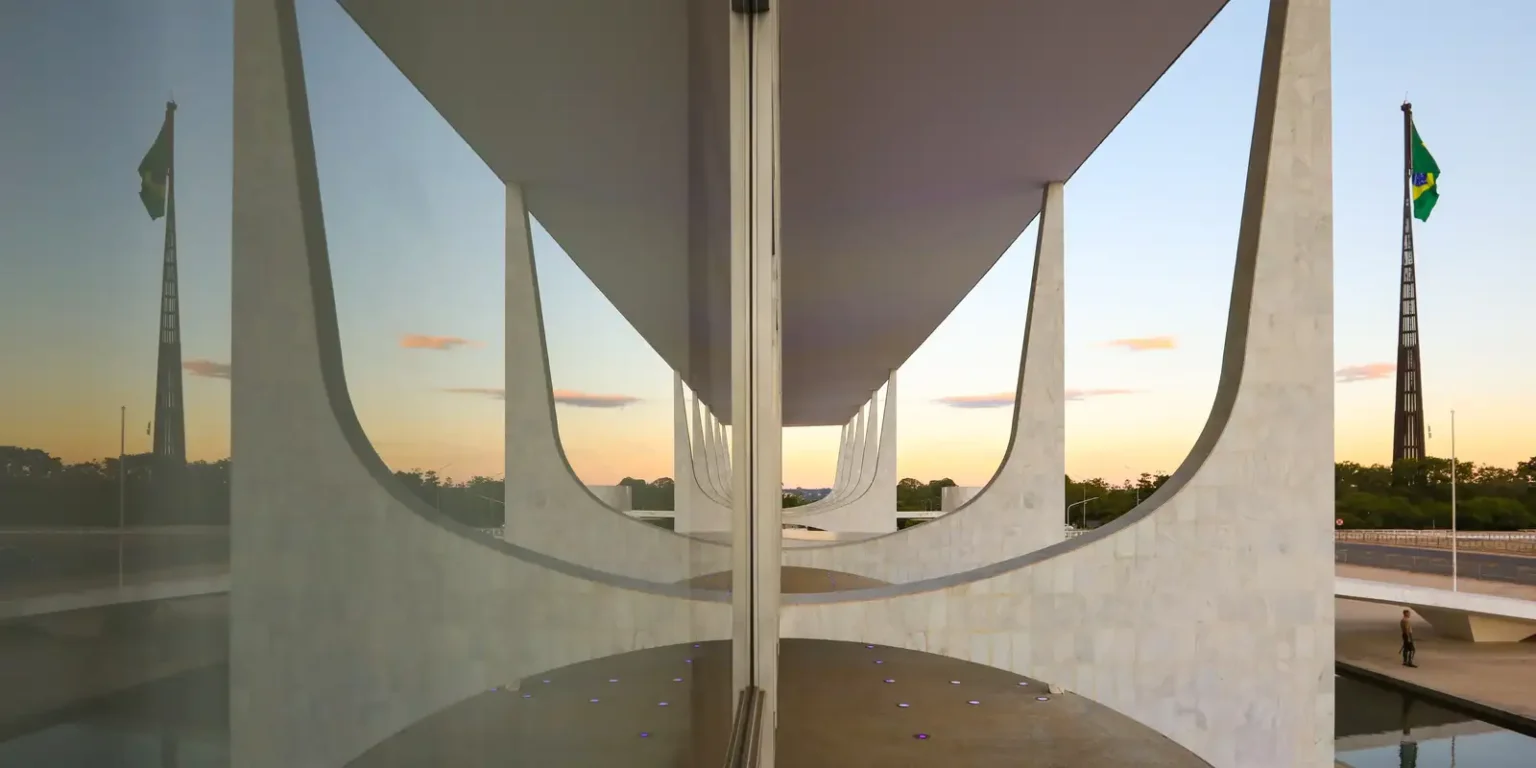 Presidente Lula Sanciona Orçamento de 2025 com Vetos Pontuais