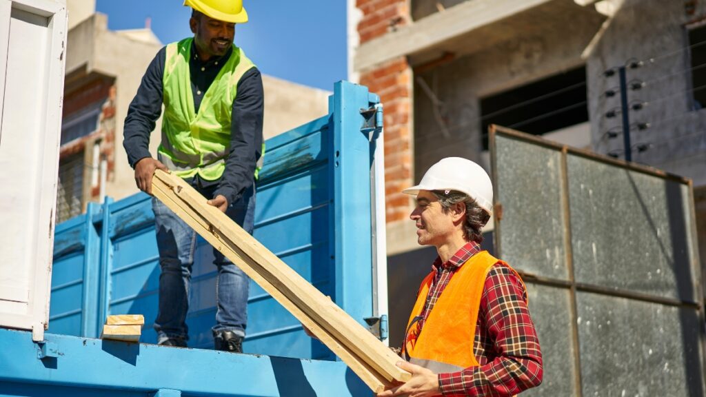 Setor de materiais de construção cresce 7,3% em março de 2025, segundo ABRAMAT