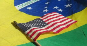 Ministro Afirma que Equívocos de Donald Trump Criarão Oportunidades para o Brasil