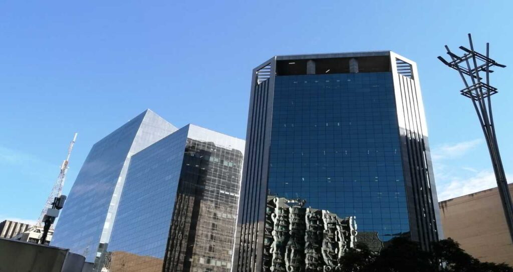 Dividendos de Fundos Imobiliários Sob Pressão, Afirma Analista: Confira os Detalhes