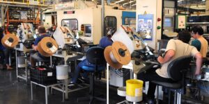 IBGE Reporta Queda da Indústria em Sete dos 15 Locais Analisados em Fevereiro