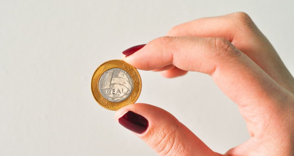 XP aumenta previsão de inflação para 2026 com impacto da reforma do Imposto de Renda