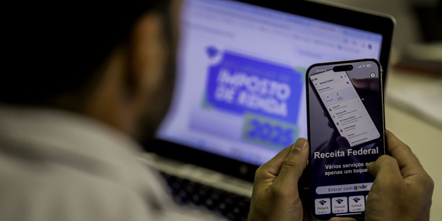 Receita Federal Recebe Quase 14 Milhões de Declarações do Imposto de Renda em Um Mês