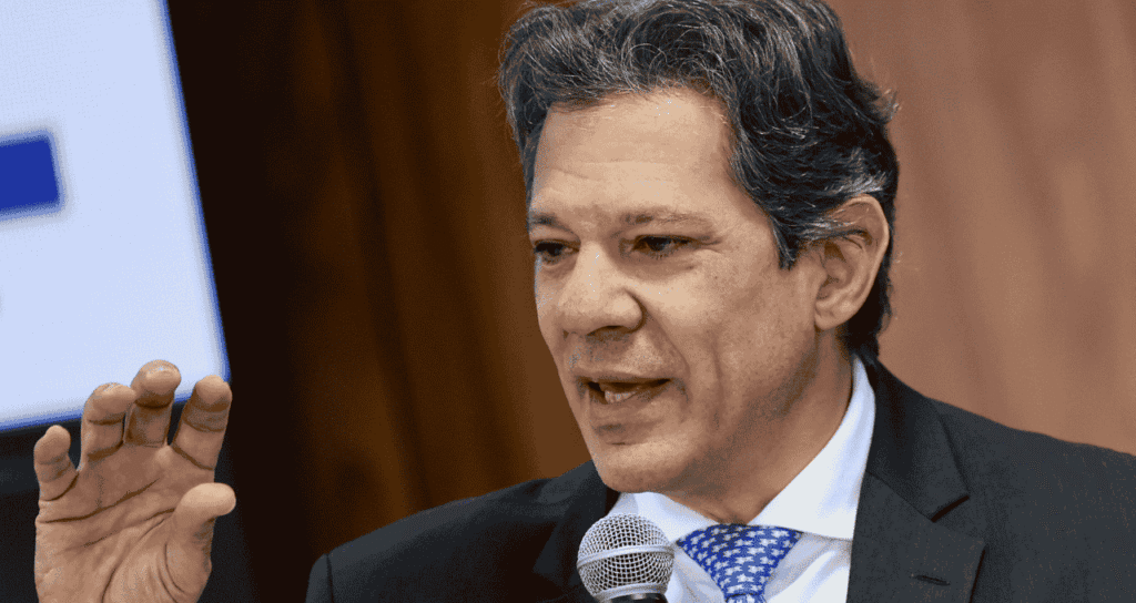 Tarifaço de Trump Impacta Brasil: Haddad Afirma que País Está Próximo da Porta de Saída Diante do Incêndio